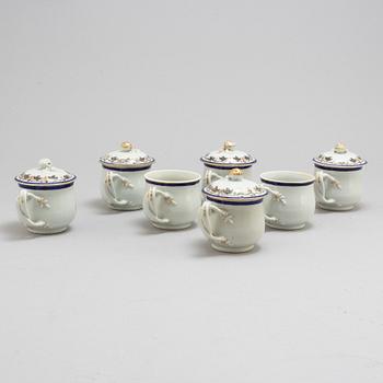 Seven porcelaine custard cups, China, circa 1800.