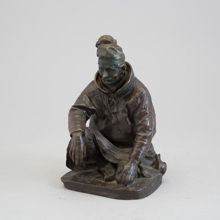 CHRISTIAN ERIKSSON, SKULPTUR, mörkpatinerad brons. Sittande same, signerad 1902.