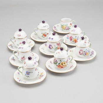 A SET OF 8 CUSTARD CUPS, porcelain, Rörstrand, Sweden, first half of 20th century.