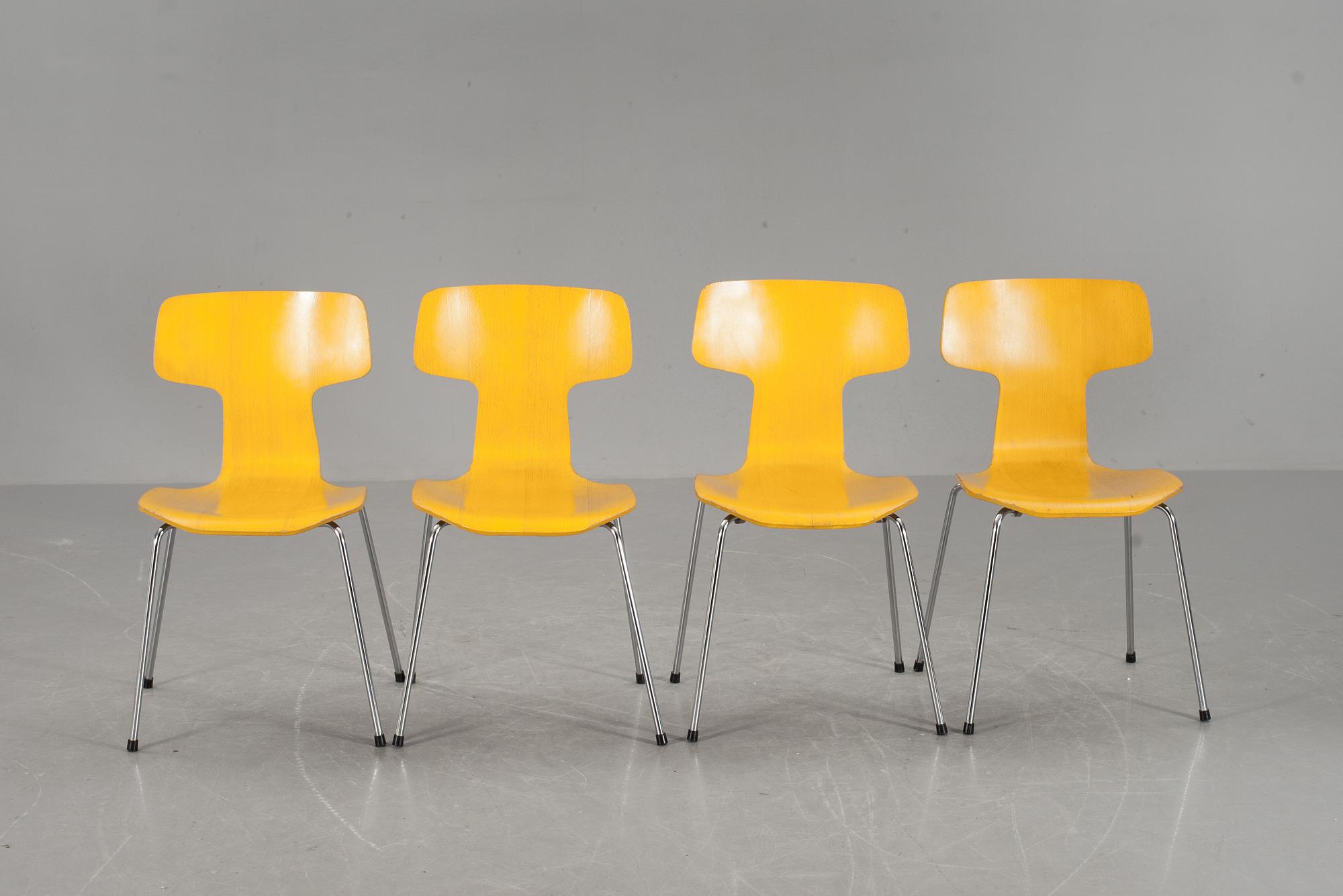 STOLAR, 4 st, modell 3103. Arne Jacobsen, Fritz Hansen. Danmark. 1981.