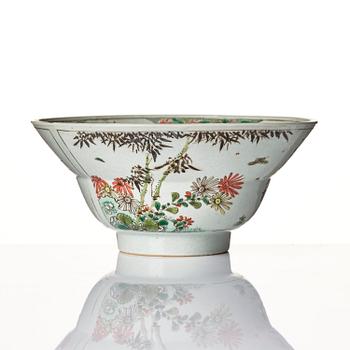 Skål, porslin. Qingdynastin, Kangxi (1662-1722).