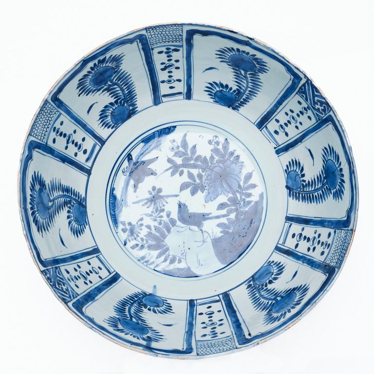 A massive blue and white kraak punch bowl, Ming dynasty, Wanli (1572-1622).