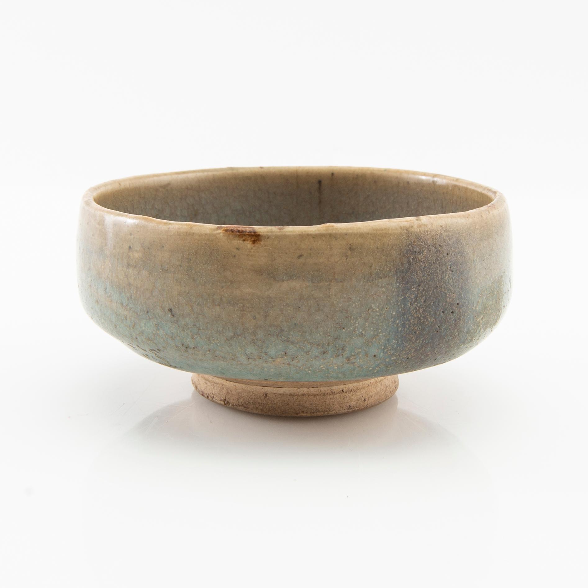 Bowl China Yuan dynasty (1271-1368) glazed stoneware.