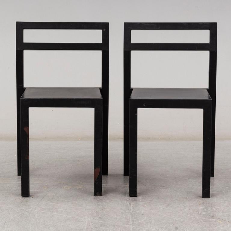 BORIS BERLIN/POUL CHRISTIANSEN, bord med två stolar, "Non", Komplot design, Källemo.