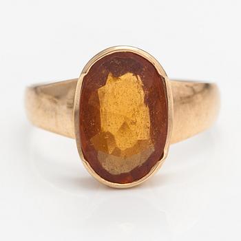 Sormus, 14K kultaa, hessoniittigranaatti.