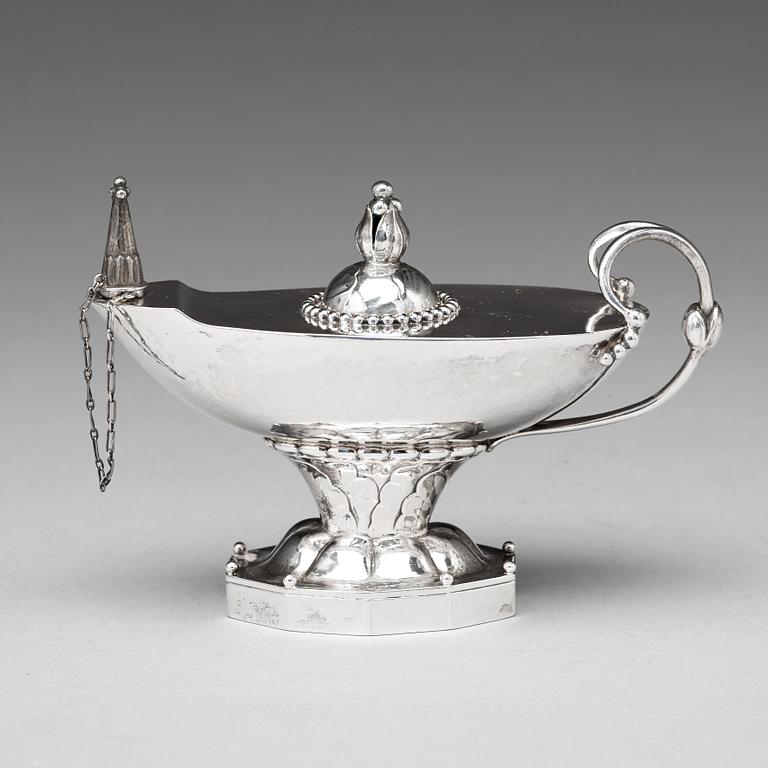 Georg Jensen, bordständare / oljelampa, Köpenhamn 1918, design nr 12, 830/1000.