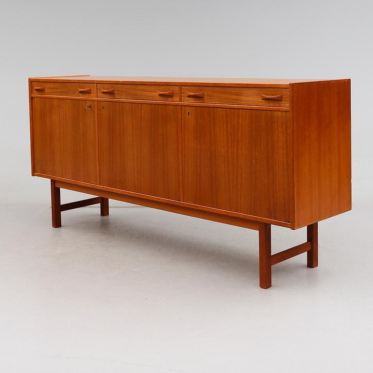 SIDEBOARD, Ulferts, 1900-talets andra hälft.