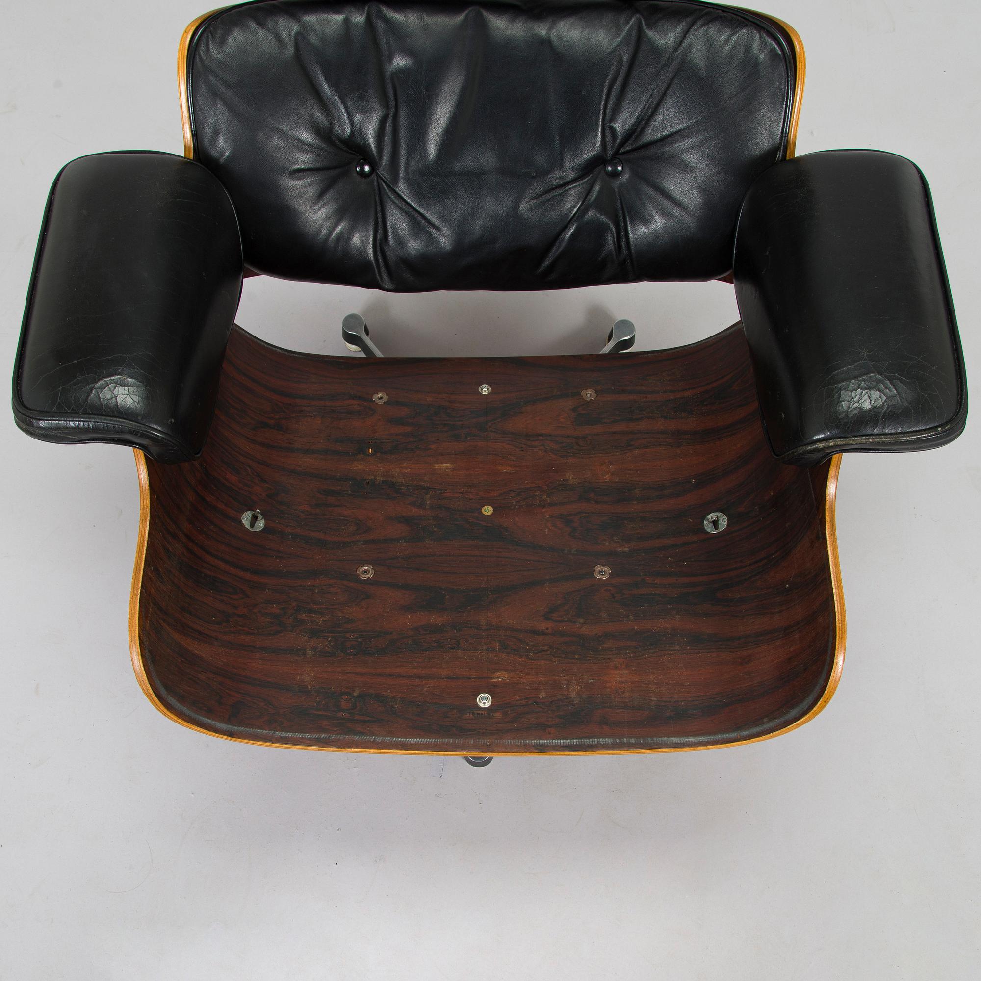 Charles & Ray Eames, 'Lounge chair', licensed by Mobilier International France, 1977.