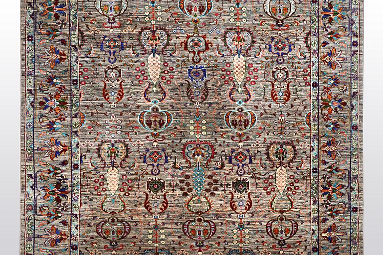 A Ziegler Ariana carpet, c. 290 x 214 cm.