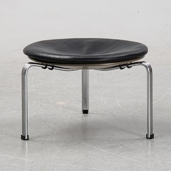 A PK-33 stool by Poul Kjaerholm for Fritz Hansen, designed 1959.