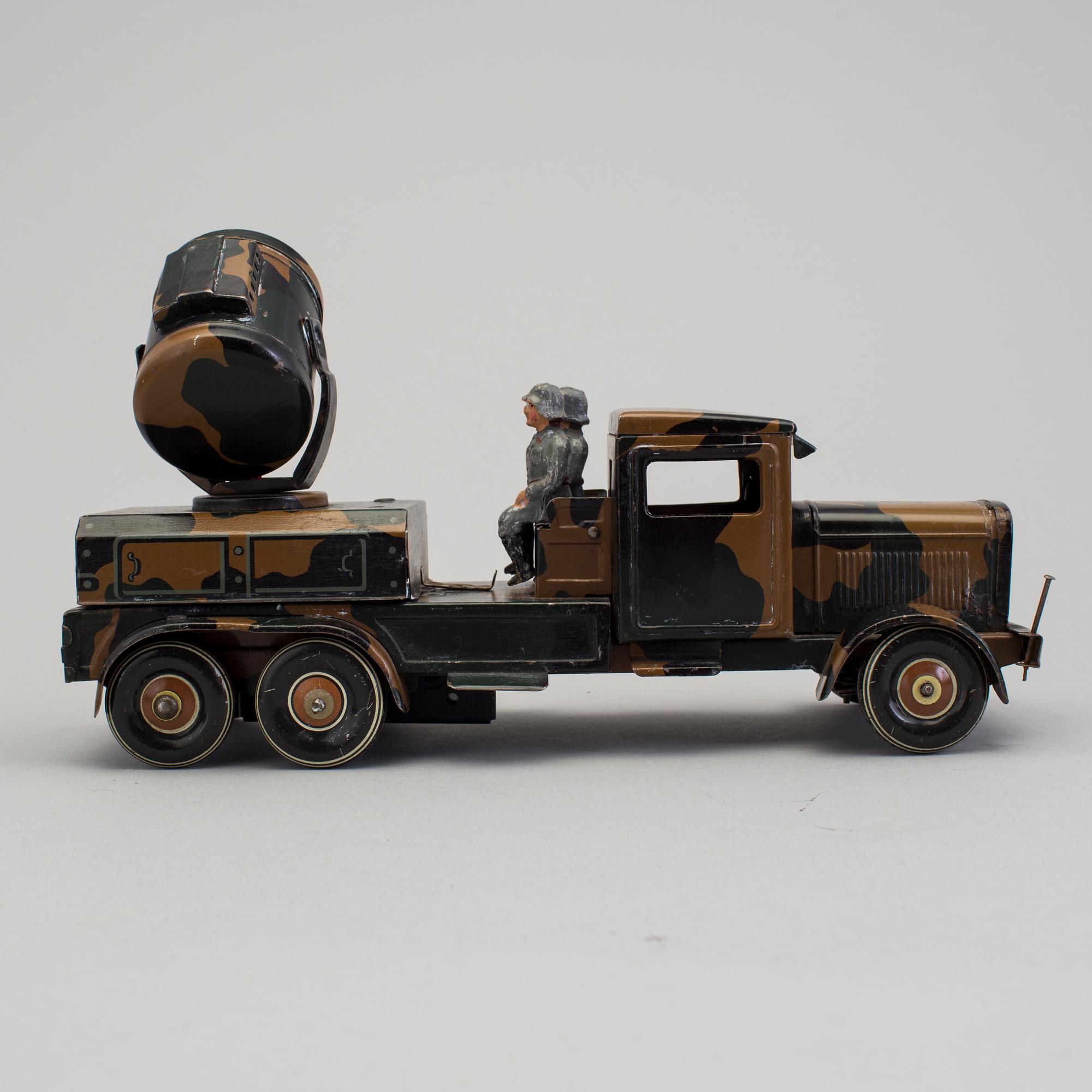 A tinplate Tipp & Co search light car, Germany, 1930/40s.