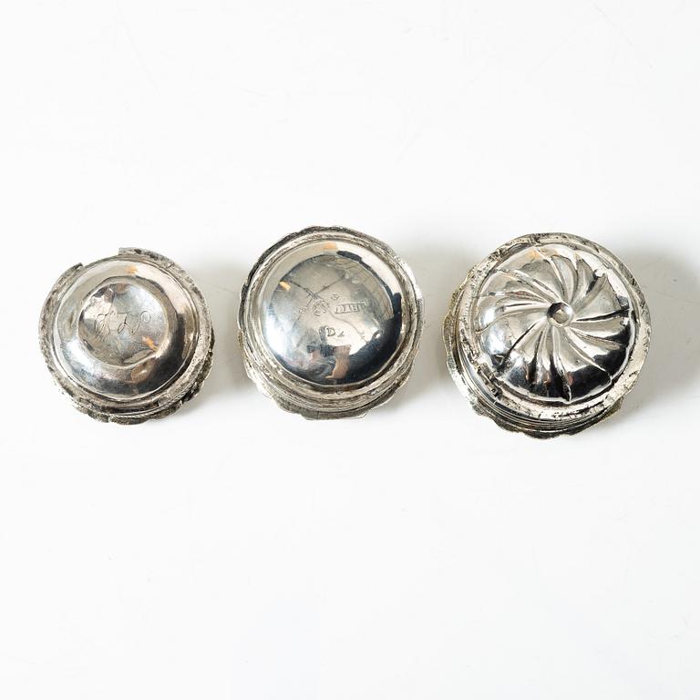 A set of three 18th/19th century silver snuff boxes.