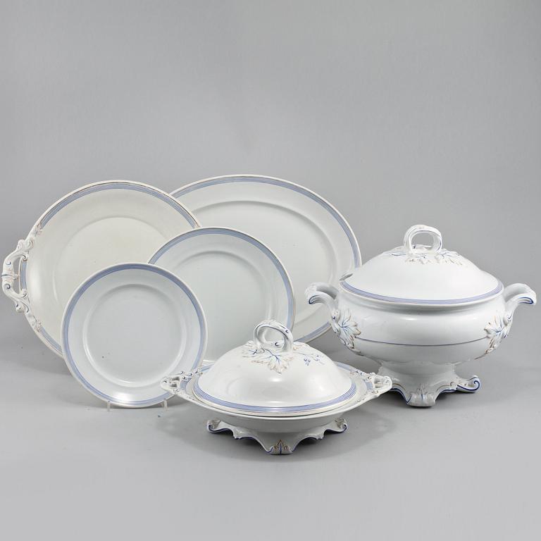 SERVISDELAR, 82 st, flintgods, Rörstrand, omkring 1900.