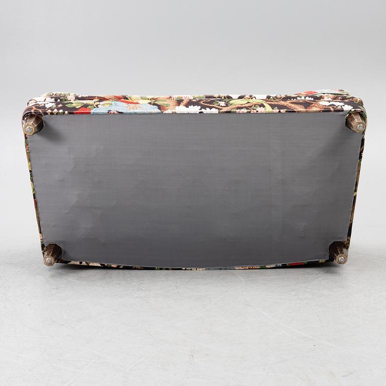 Josef Frank, sofa, model B 678, Svenskt Tenn, mid 20th century.