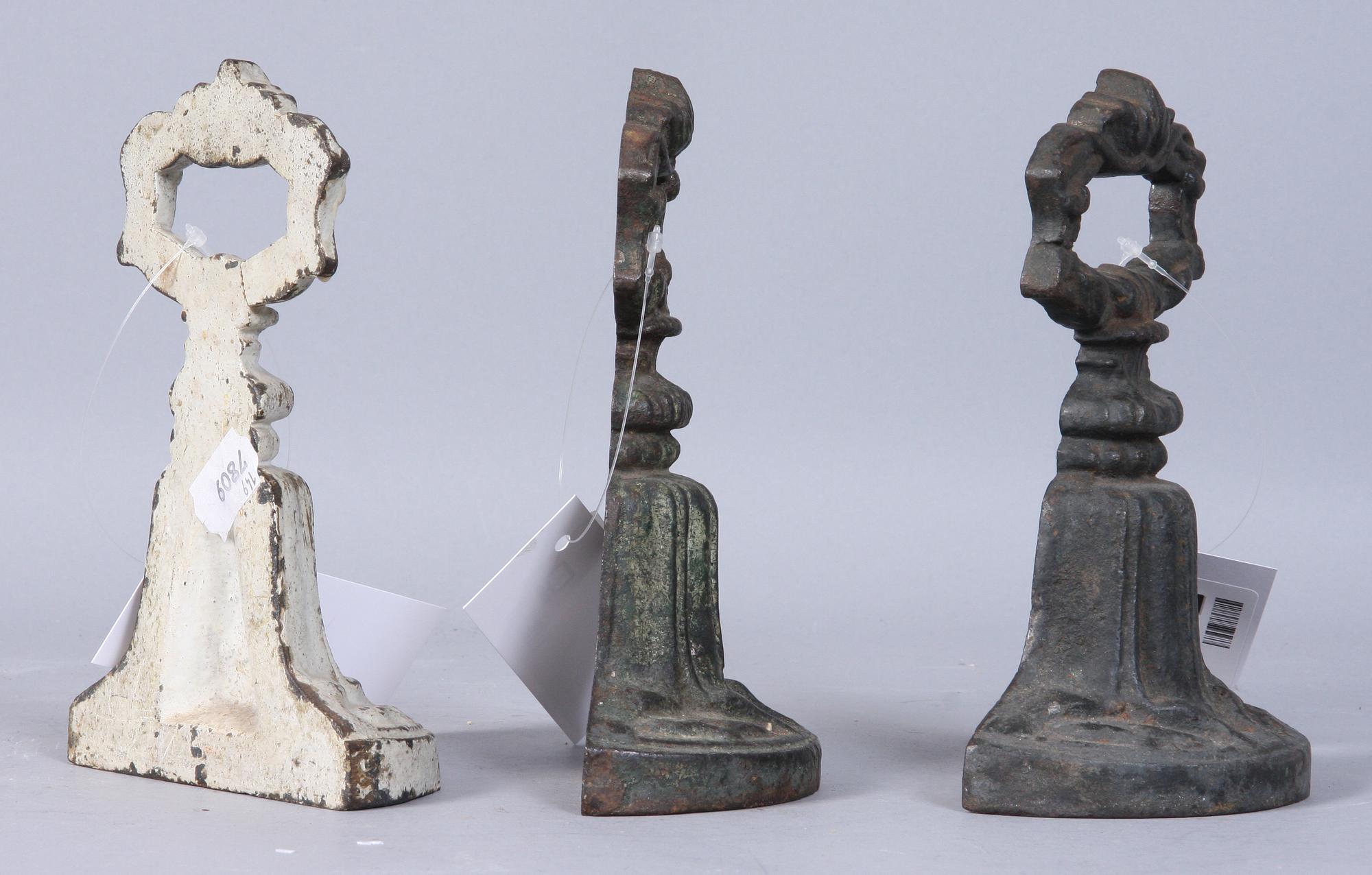 DÖRRSTOPPARE, 3 st, metall, 1900-tal.