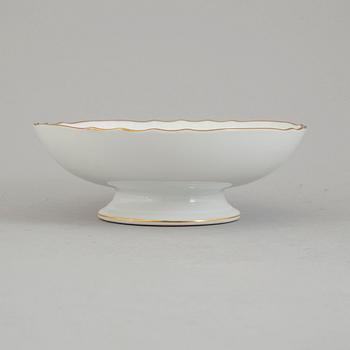 21-piece porcelain service, 'Sachsisk blomst', Royal Copenhagen, Denmark, secondhalf of the 20th century.