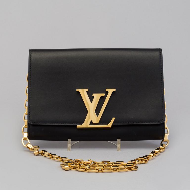 A "Chain Louise GM" by Louis Vuitton.