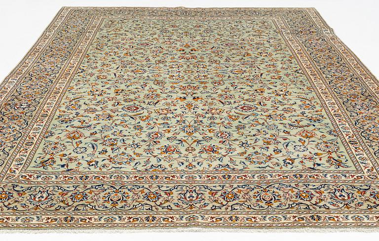Carpet, Keshan, semi antique, 417 x 282 cm.
