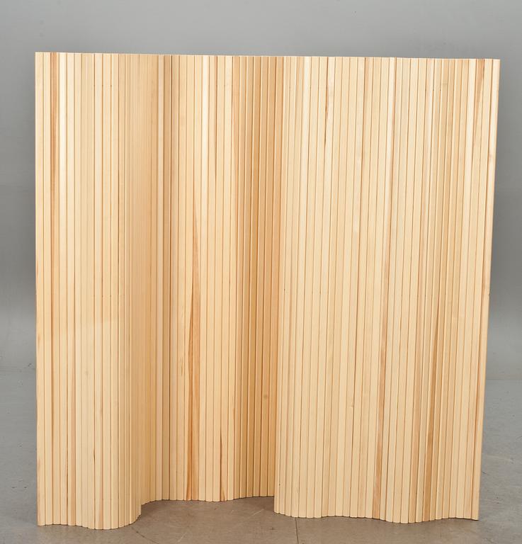 VIKSKÄRM, Alvar Aalto för Artek, Finland. Modellnummer 100.