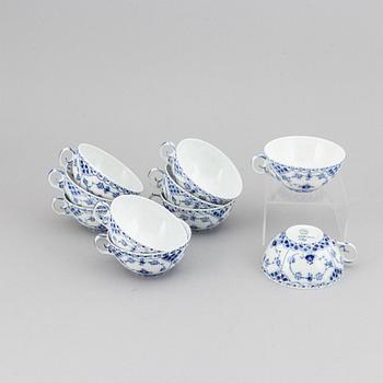 Royal Copenhagen, a part 'Musselmalet' coffee and tea service, Denmark (57 pieces).