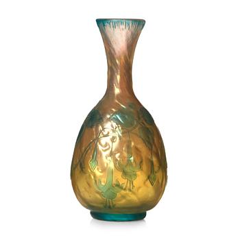 28. Cristallerie de Pantin Stv & C, an Art Nouveau cameo glass vase, France circa 1900.