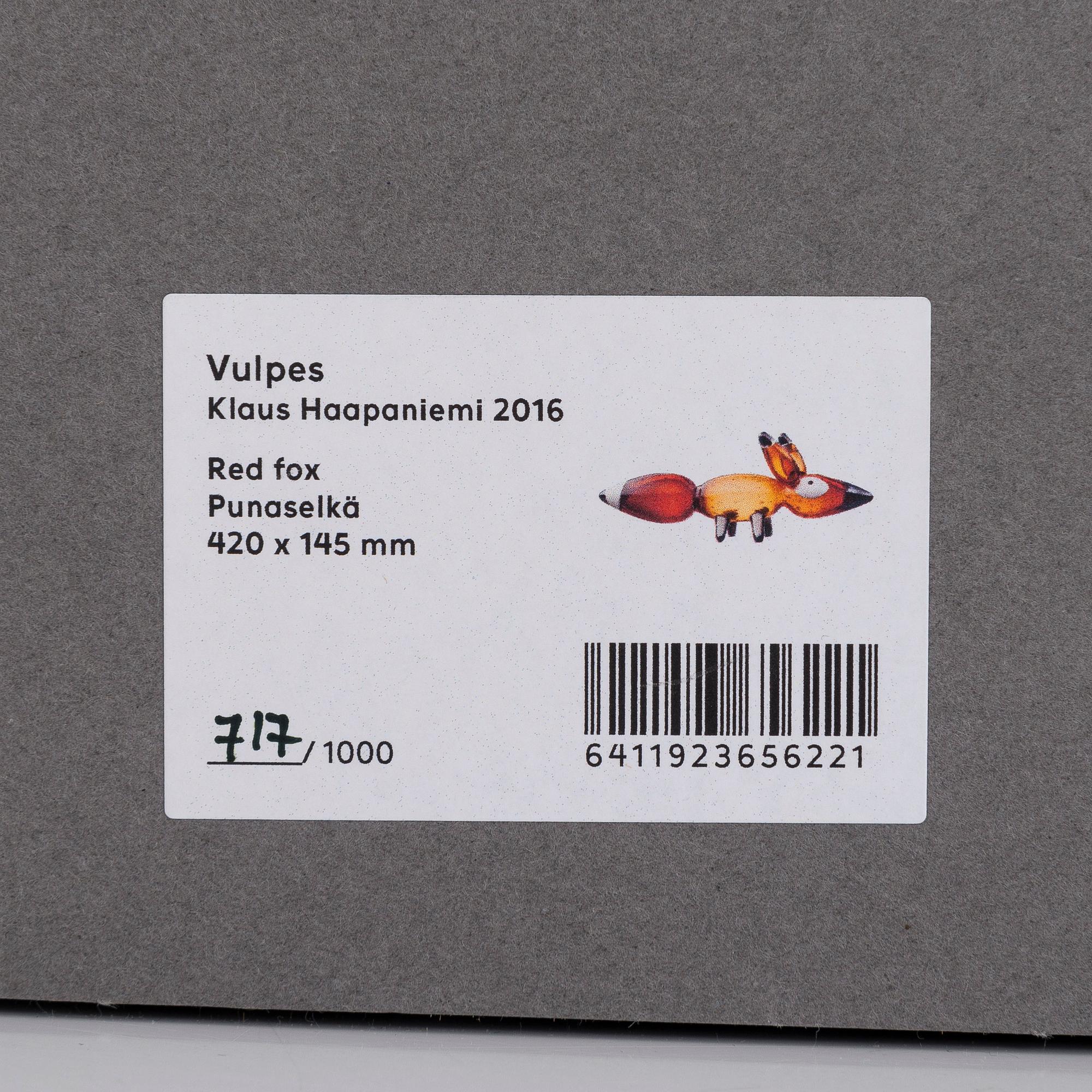 Klaus Haapaniemi, veistos, lasia, "Punaselkä", Iittala. Signeerattu Klaus H. Iittala 717/1000.