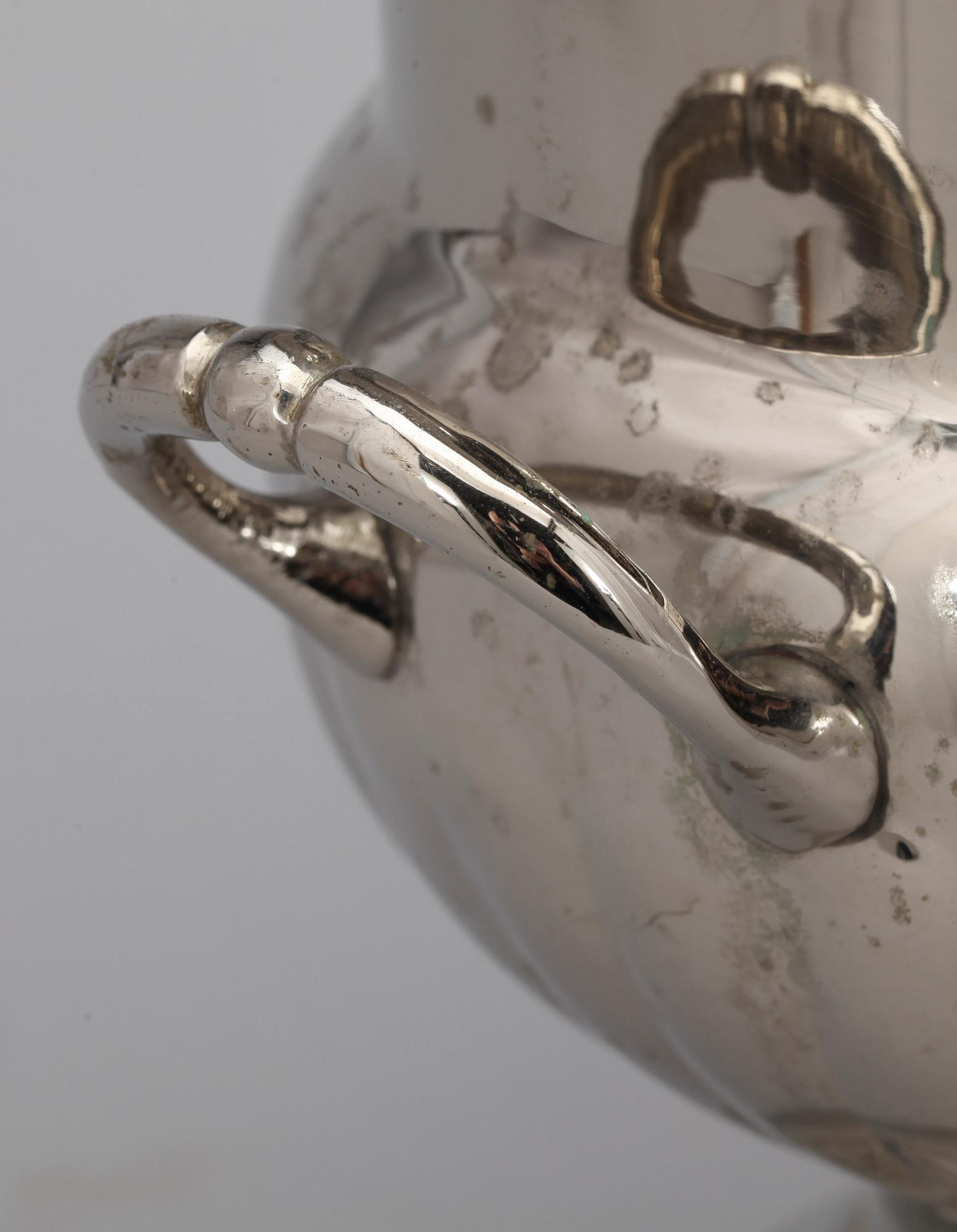 VINKYLARE, nysilver, 1900-tal.