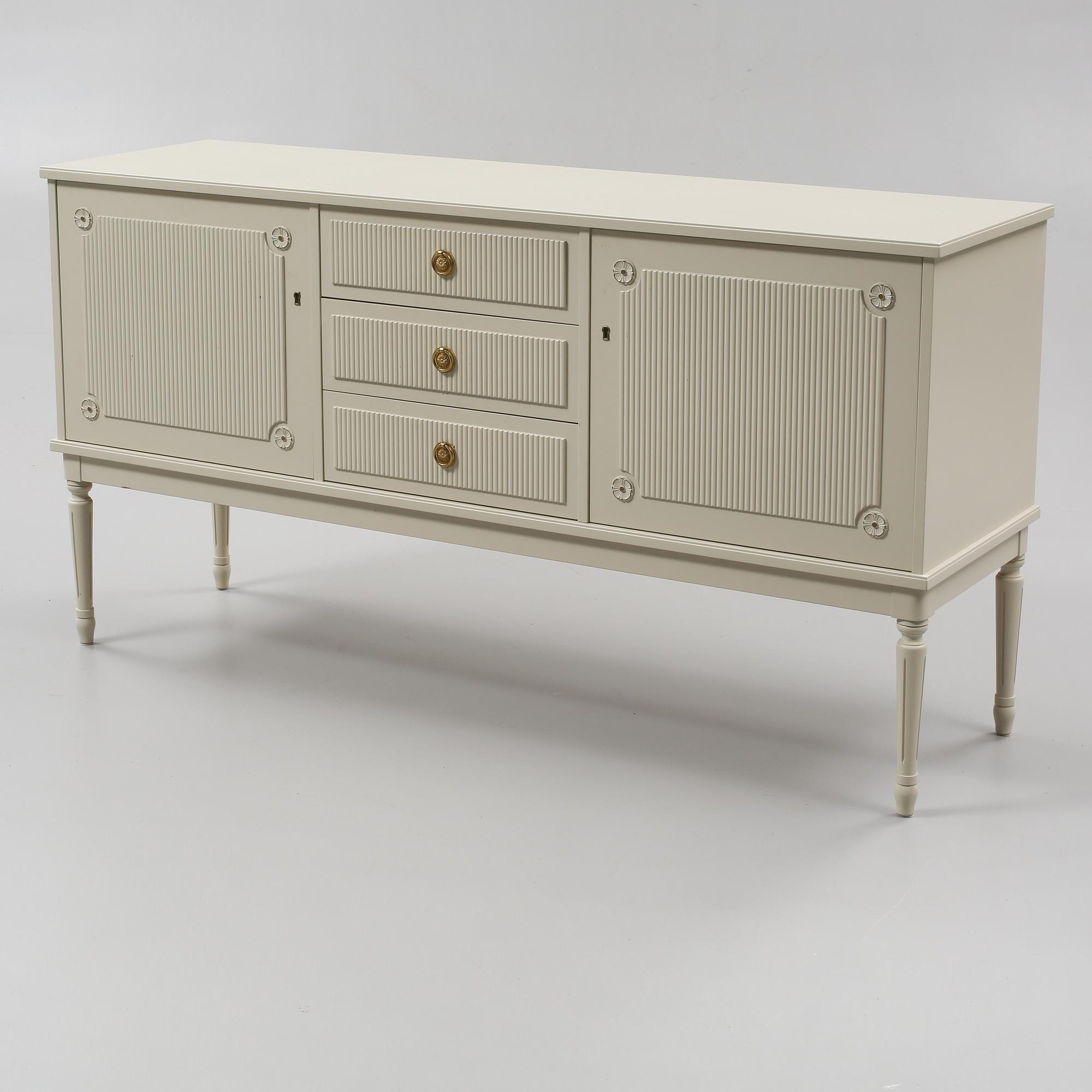 SIDEBOARD, gustaviansk stil, 1900-talets andra hälft.