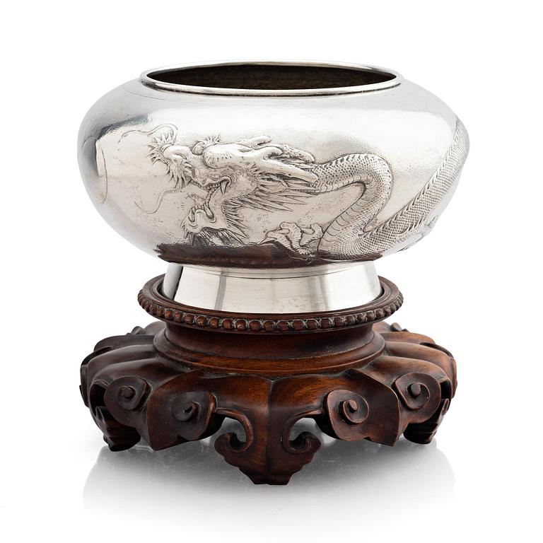 A Chinese silver bowl, Tuck Chung, Hwang Chang, Shanghai, early 20th century.
