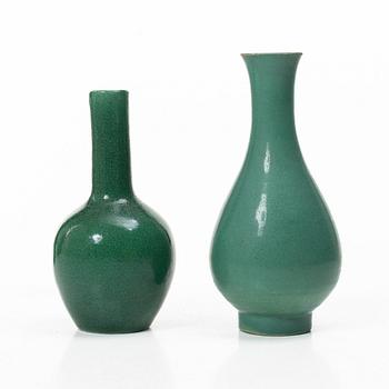 Two green monochrome vases, Qing dynasty, 18th/19th century.