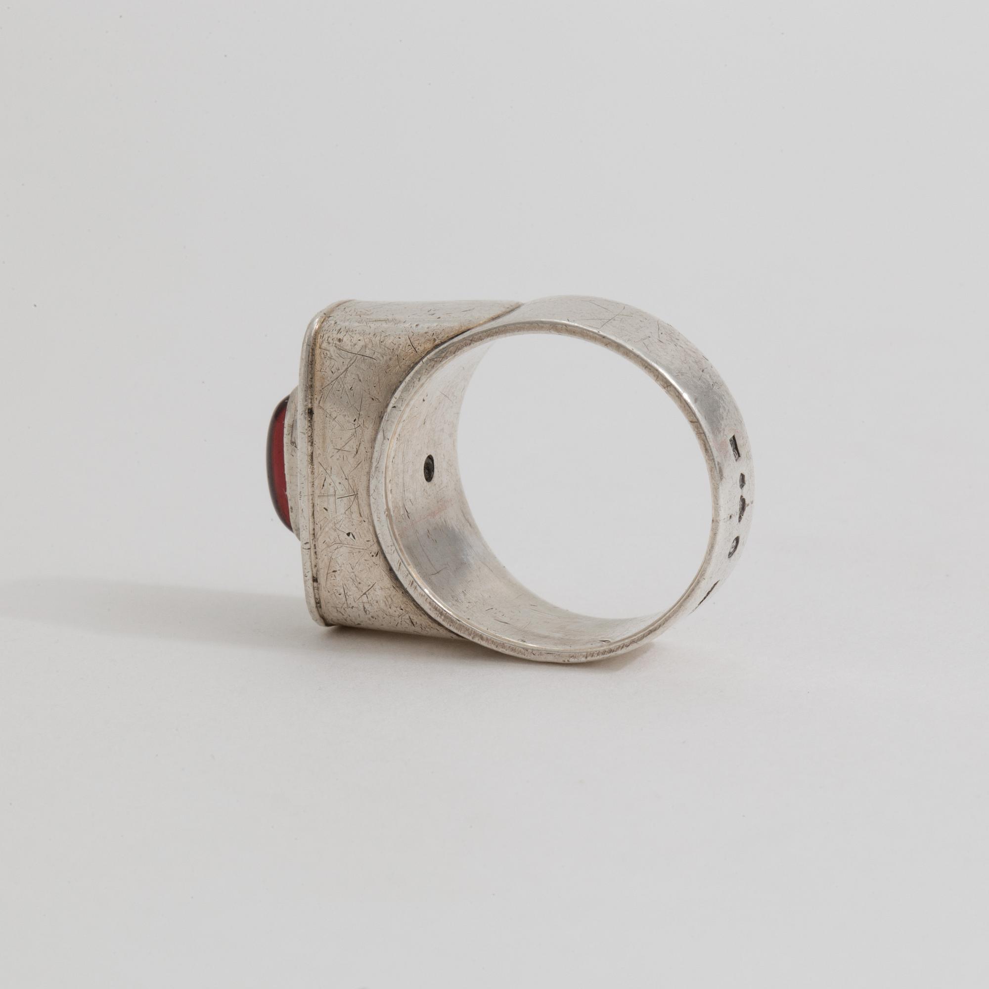 RING, med granat, Ceson, Göteborg, 1955.