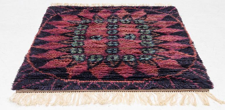 A knotted pile, 1950's, c. 150 x 115 cm.