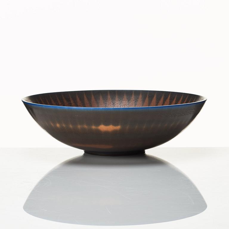 Berndt Friberg, a stoneware bowl, Gustavsberg studio, Sweden 1966.