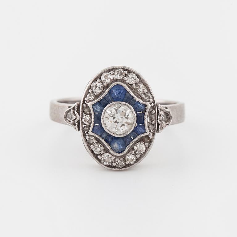RING, med safirer, gammal- samt åttkantslipade diamanter, Göteborg, 1964.