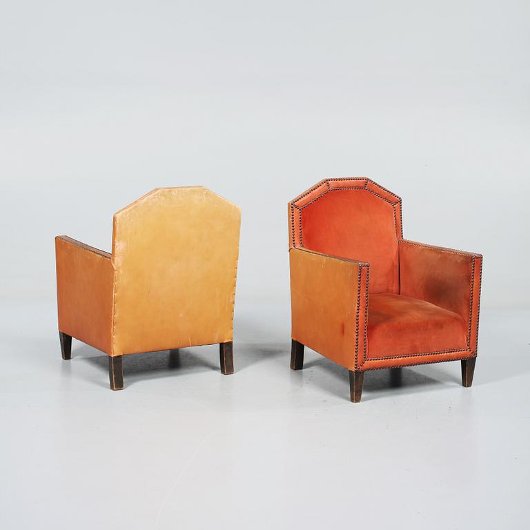 FÅTÖLJER, ett par, 1900-talets första hälft.