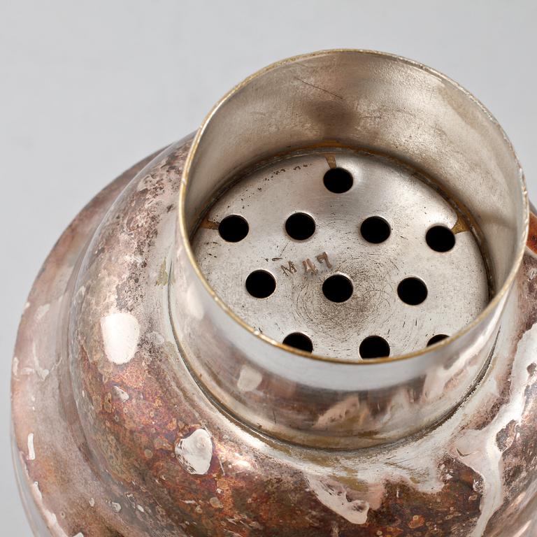 SHAKERS, 2 st, nysilver, omkring 1900-talets mitt.
