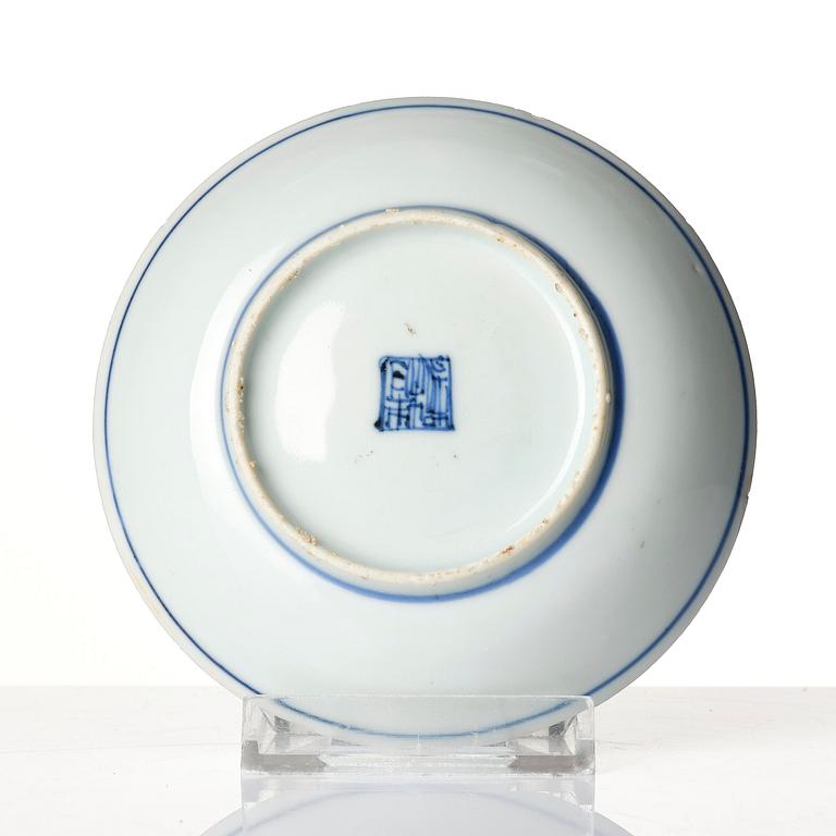 A set with two tea caddies and a dish, Transition and 18th century.
