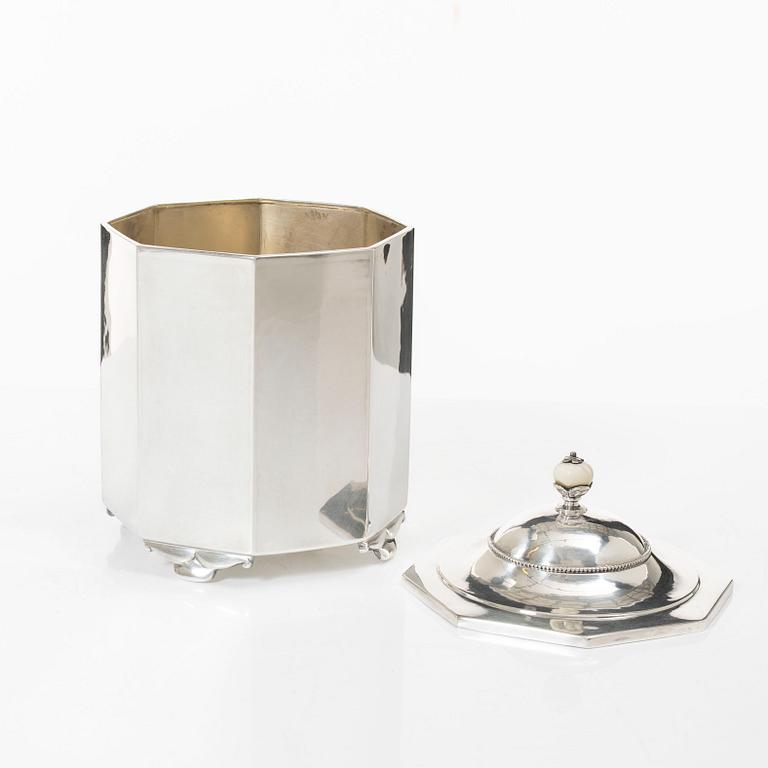 Jacob Ängman, teburk, silver, GAB, Stockholm, 1928.