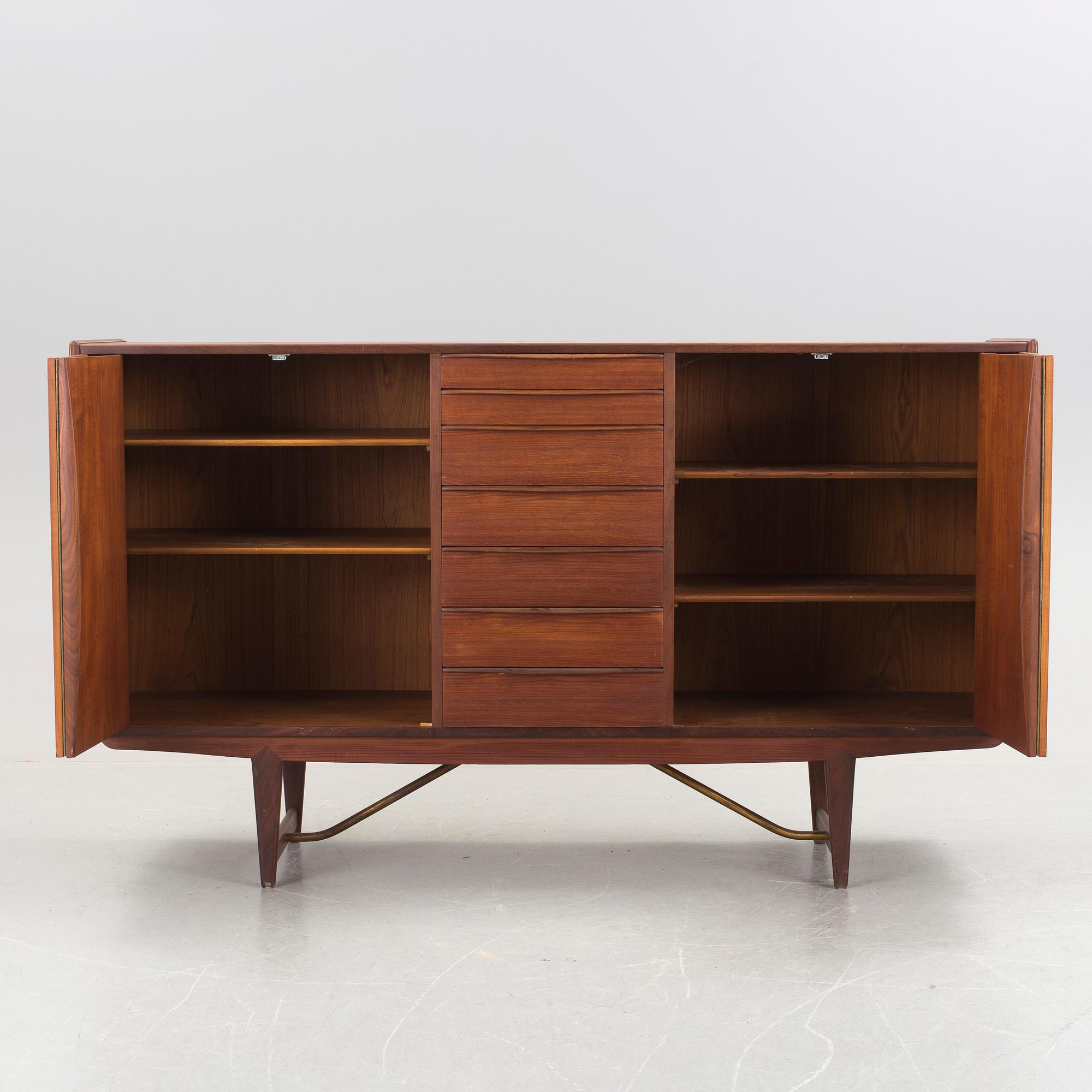 A DANISH KURT LÖVING TEAK HIGHBOARD, Faarup møbelfabrik, 1961.