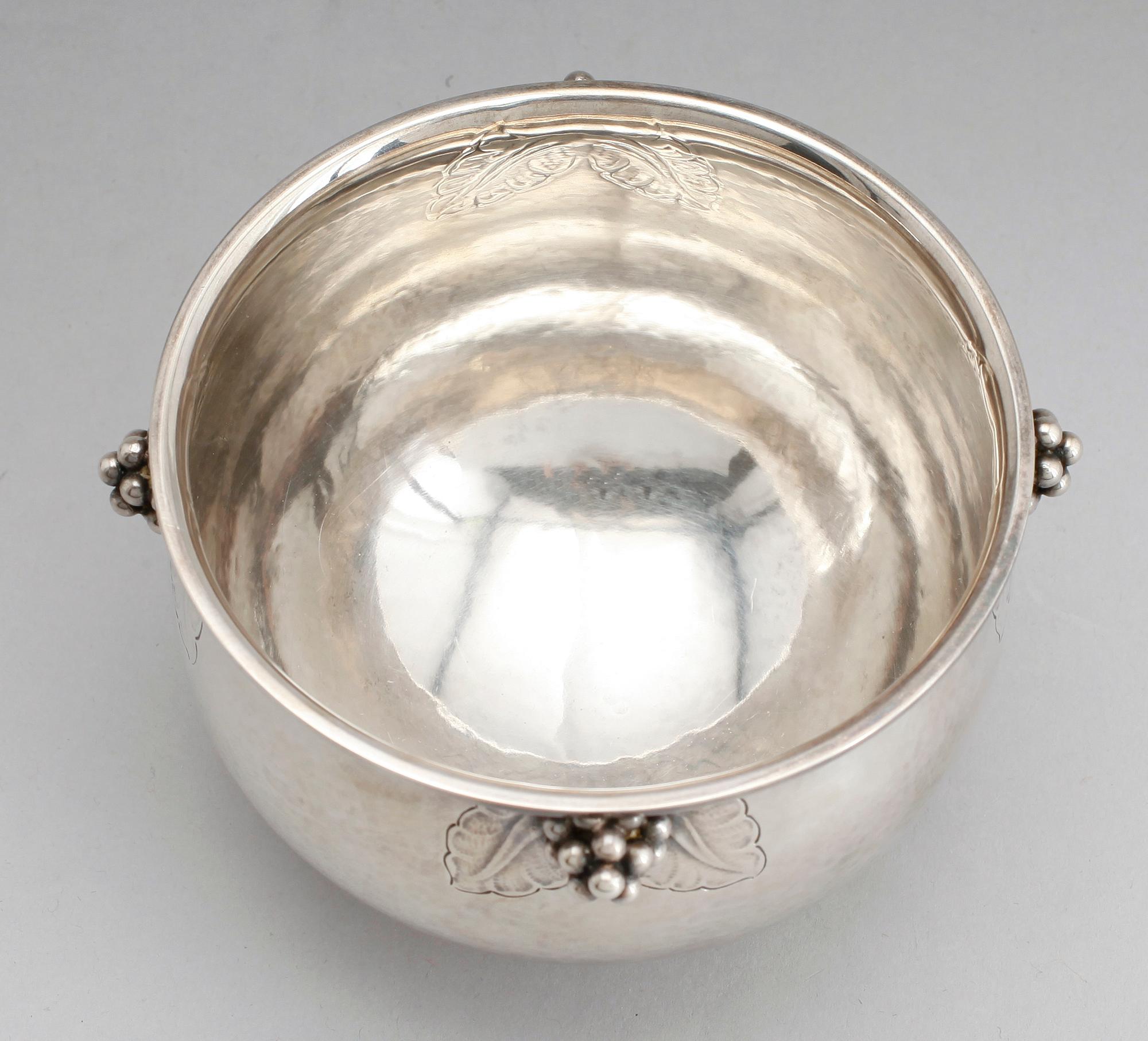 SKÅL, sterlingsilver, Georg Jensen, Danmark. Vikt ca 245 g.