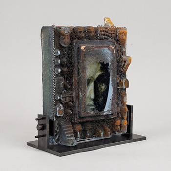 Bertil Vallien, glass sculpture, Kosta boda, signed unique.