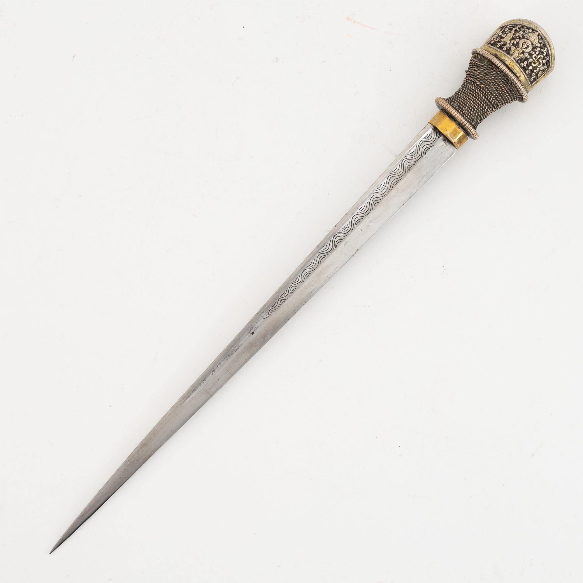 A Bhutanese dagger, Dozum.