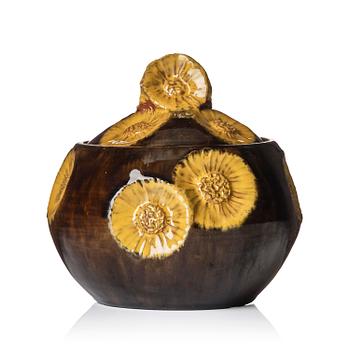 80. Hilma Persson-Hjelm, a glazed earthenware art nouveau lidded bonbonnière, executed in her studio, Arvika, 1919, Art Nouveau. No. 6540.
