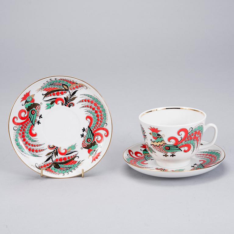 KANNOR, 3 st och KAFFEKOPPAR, 2 st, porslin, märkt Imperial Porcelain, St Petersburg, modern tillverkning.