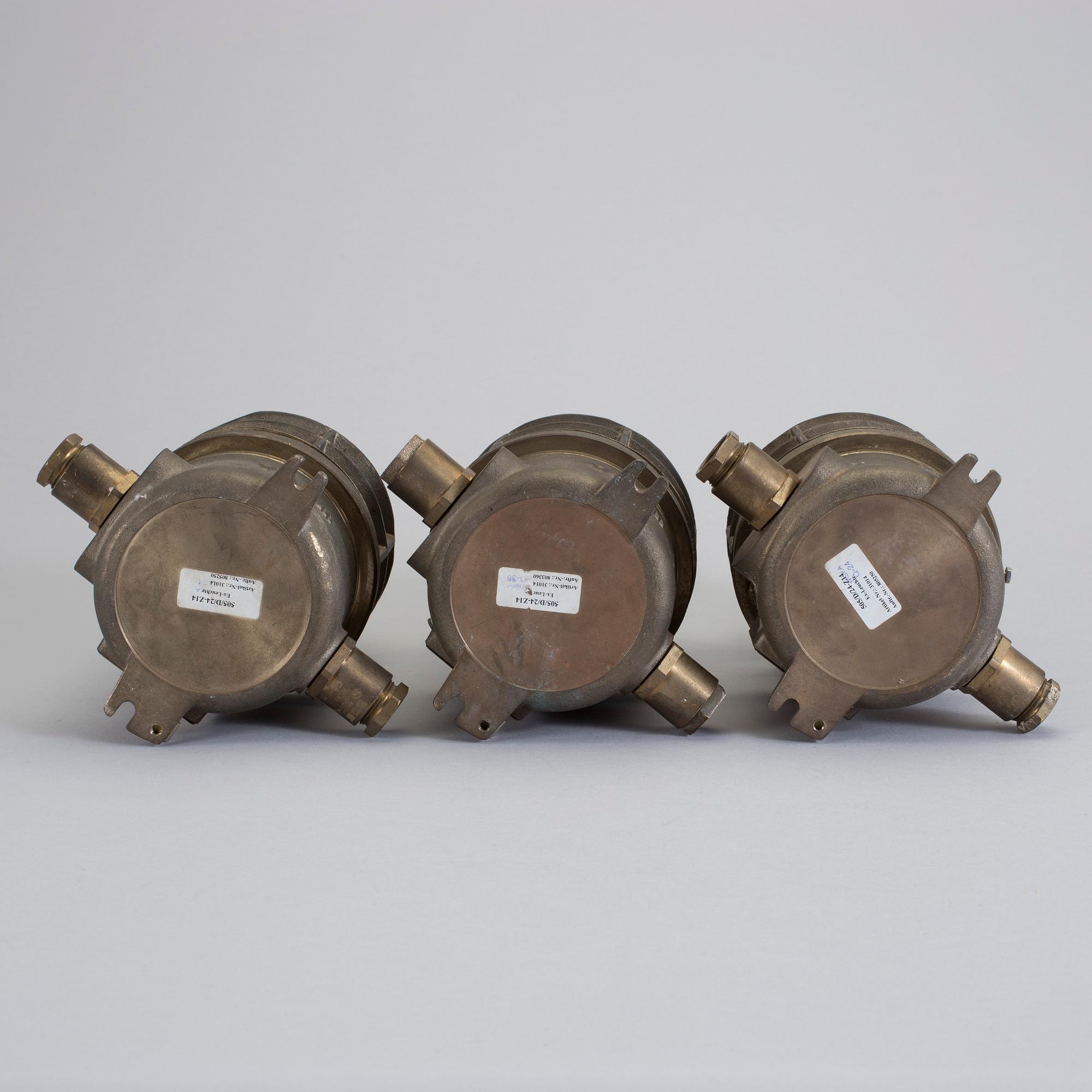 FARTYGSLAMPOR/MÄSSBELYSNING, 3 stycken. 1900-tal.