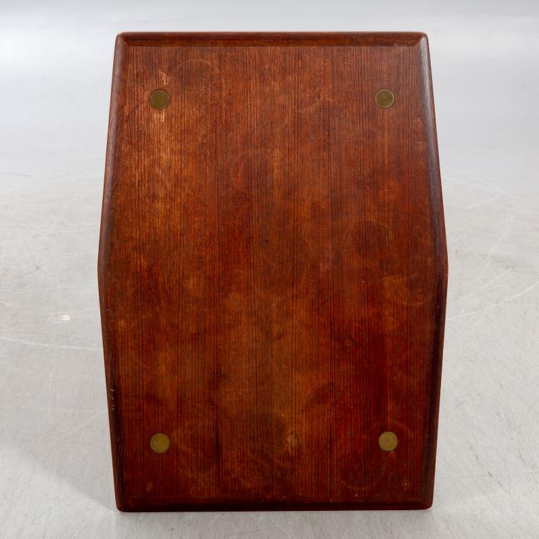 A mid 1900s teak coffee table from Tingströms möbler.