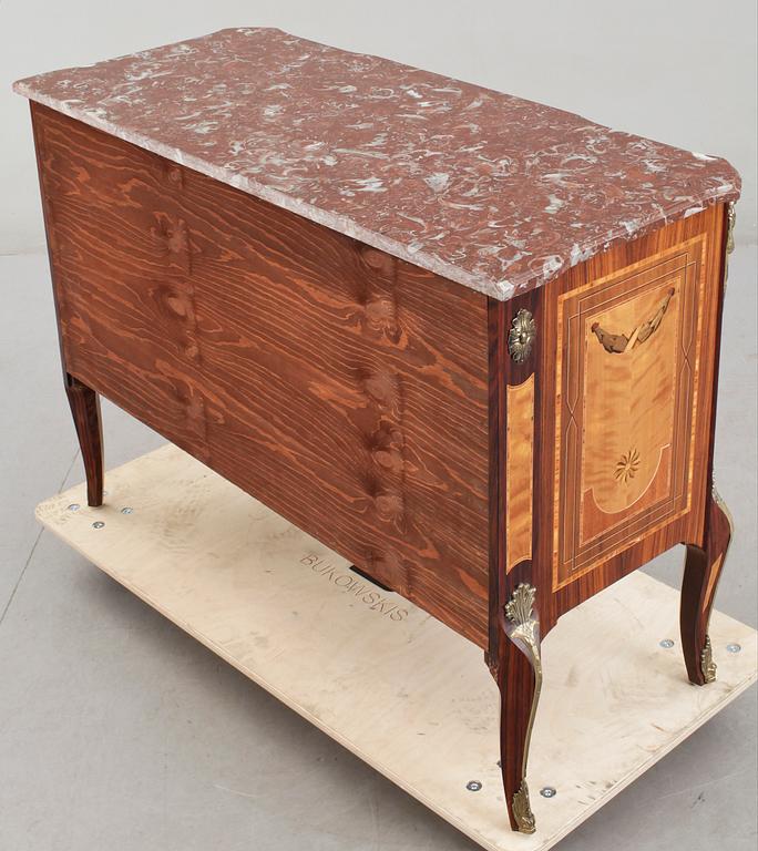 BYRÅ, gustaviansk stil, 1900-talets mitt.