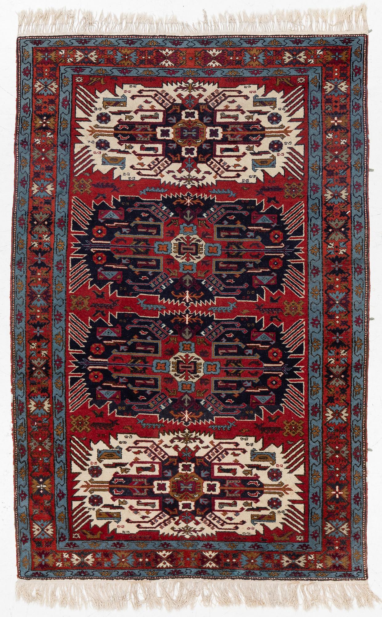 Carpet, northwest Persian, approx. 230 x 150 cm.