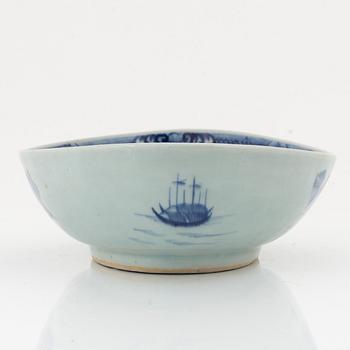 A blue and white unusual almost boat shaped bowl, Qing dynasty, late 18th Century.