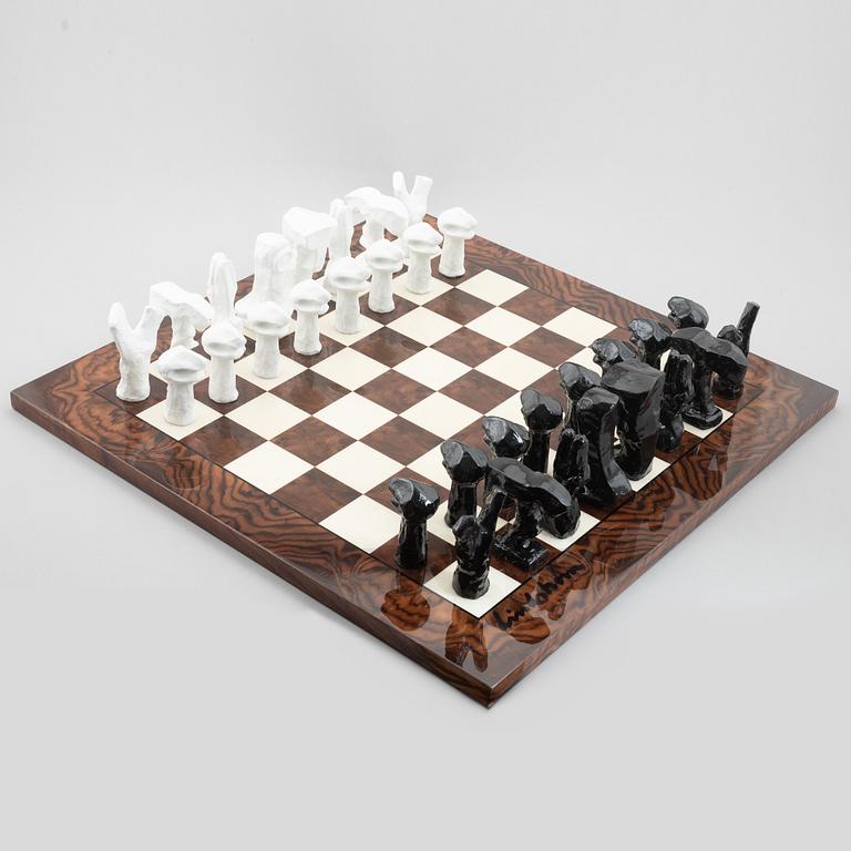 Bengt Lindström, a chess set, executed circa 1994-95.